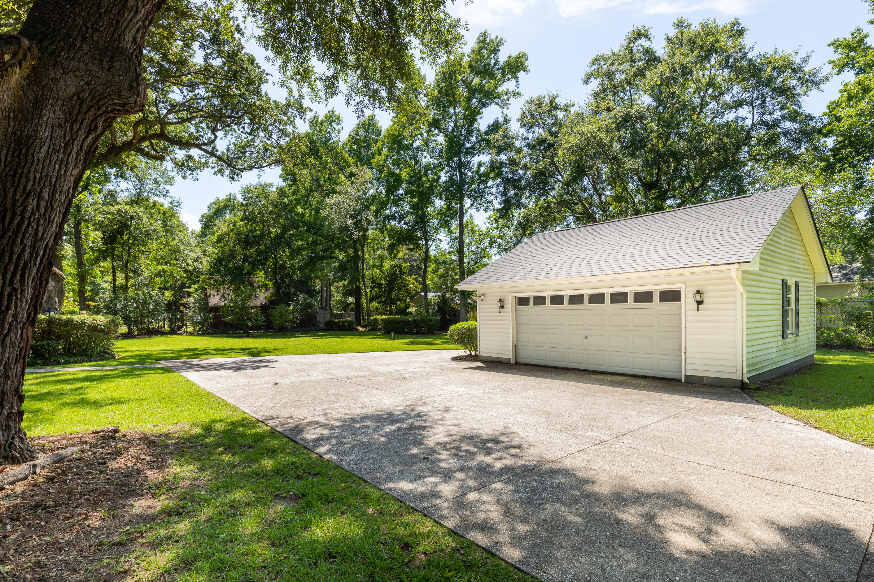 1433 Hale Road Mount Pleasant, SC 29464 - Photo 8 of 33 1433HaleRoad-KeenEyeMarketing-20