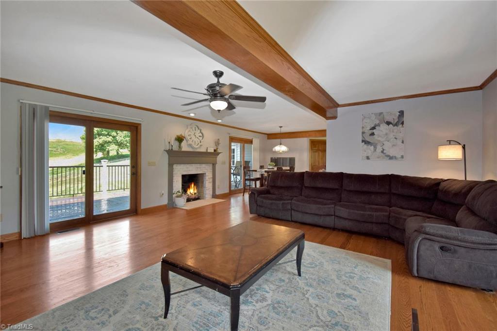 1297 Boiling Springs Road Purlear, NC 28665 - Photo 4 of 46 Living Room