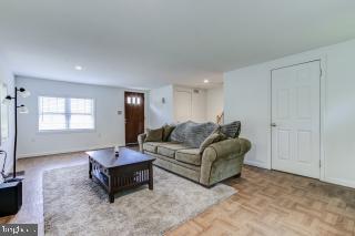 1833 Chesapeake Road Pasadena, MD 21122 - Photo 15 of 17 Gallery Image 15