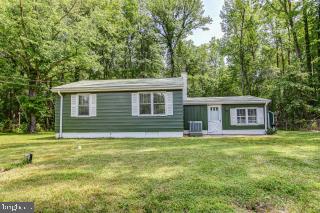 1833 Chesapeake Road Pasadena, MD 21122 - Photo 3 of 17 Gallery Image 3