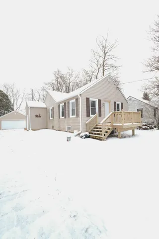$2,150 | 1313 Summerset Drive, Mount Pleasant, WI 53406
