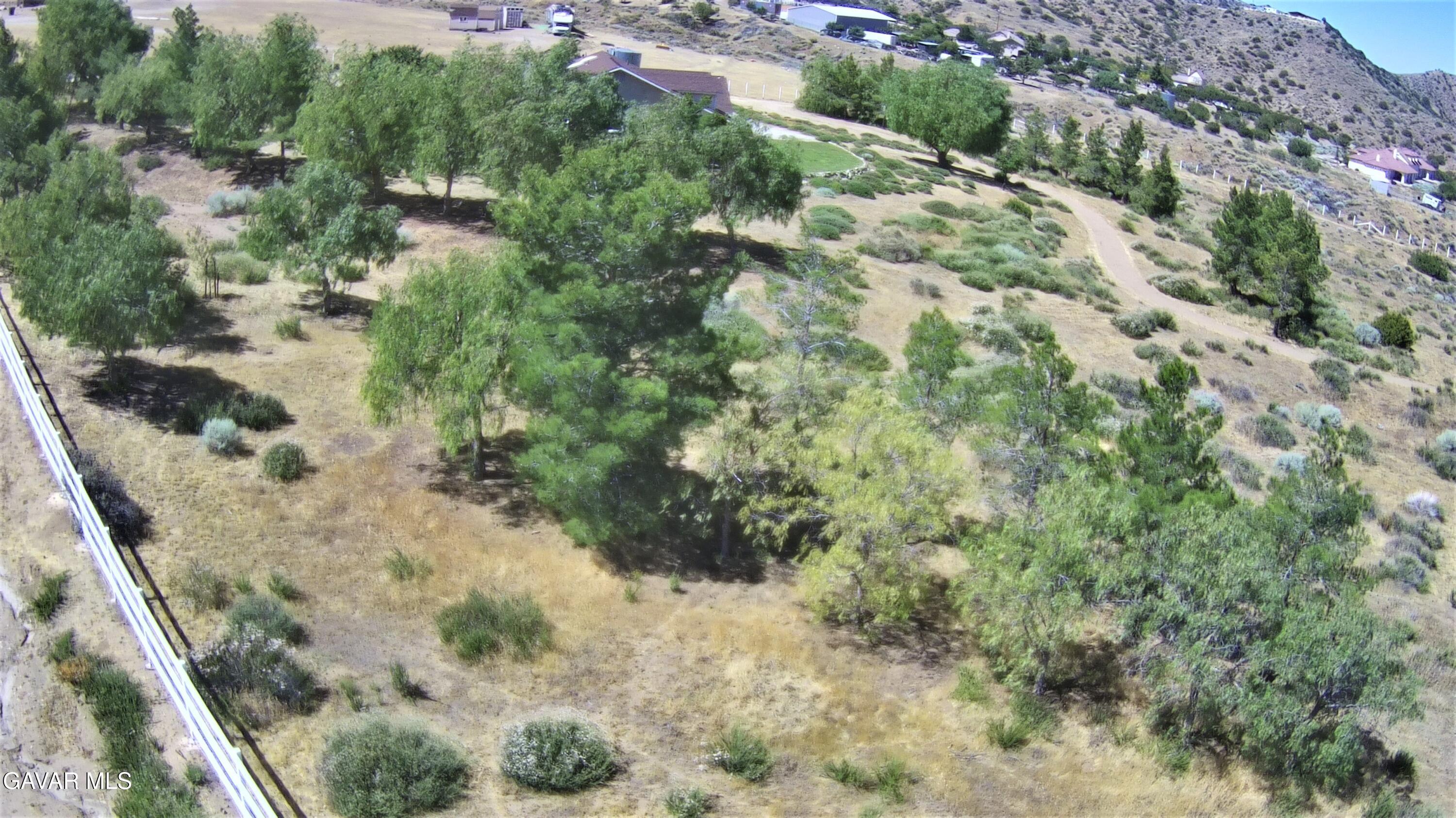 32151 Quirk Road Acton, CA 93510 - Photo 32 of 42 013