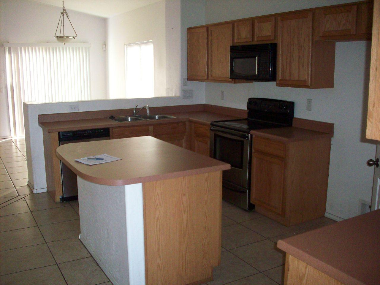 917 West Carter Road Phoenix, AZ 85041 - Photo 2 of 7 Spacious Kitchen