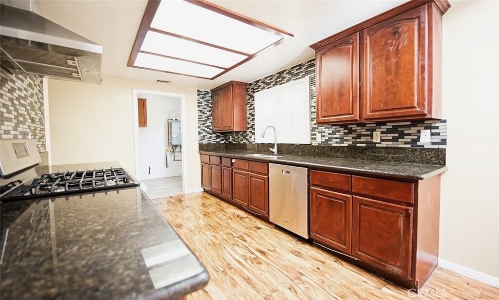 21667 Laguna Road Apple Valley, CA 92308 - Photo 11 of 21