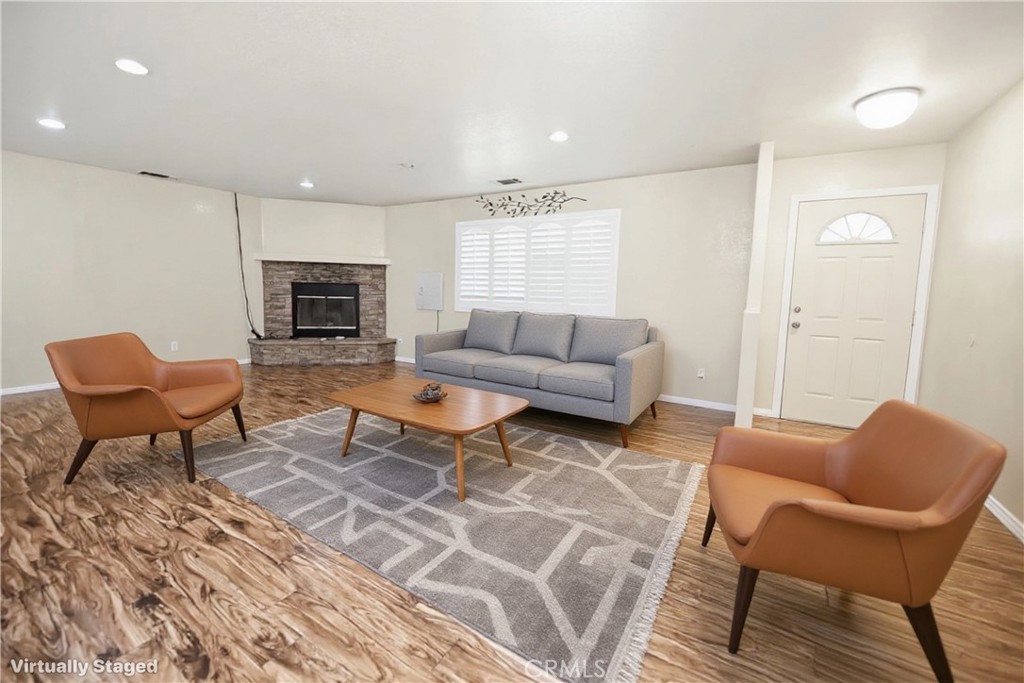 21667 Laguna Road Apple Valley, CA 92308 - Photo 2 of 21