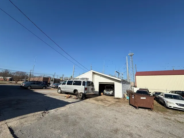 $89,500 | 327 North Illinois Avenue, Carbondale, IL 62901