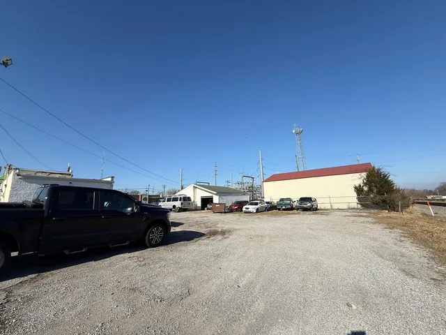 $89,500 | 327 North Illinois Avenue, Carbondale, IL 62901