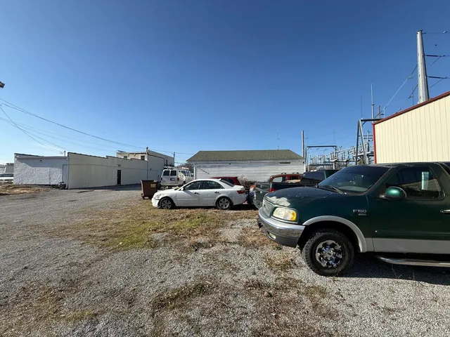 $89,500 | 327 North Illinois Avenue, Carbondale, IL 62901