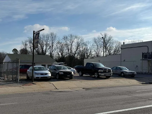 $89,500 | 327 North Illinois Avenue, Carbondale, IL 62901