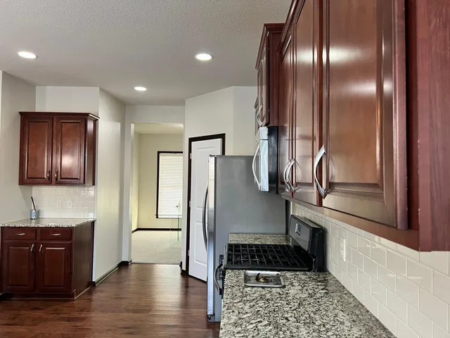 $3,995 | 5000 Merrimac Lane North, Plymouth, MN 55446