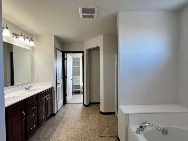 $3,995 | 5000 Merrimac Lane North, Plymouth, MN 55446