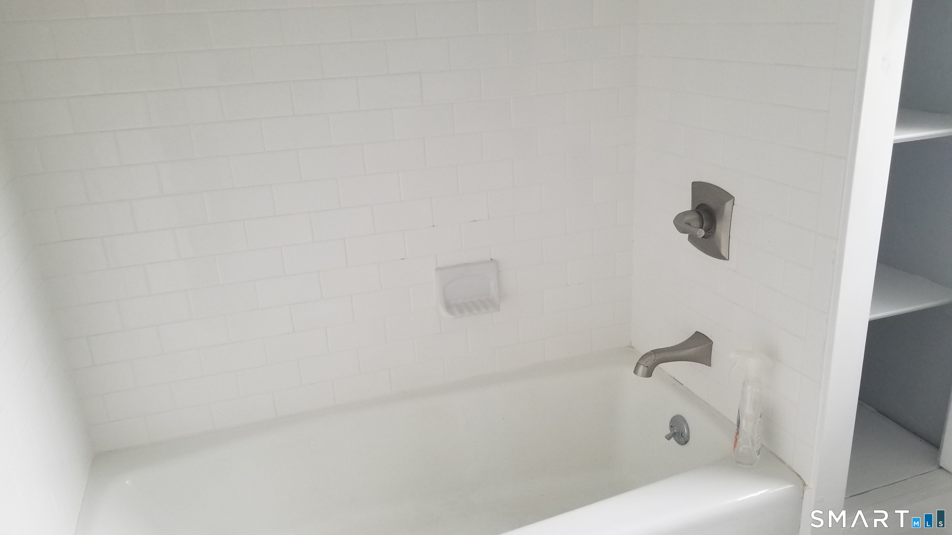 133 Rock Spring Road Stamford, CT 06906 - Photo 9 of 21 Gallery Image 9