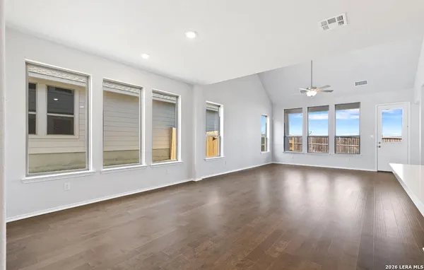 $2,800 | 3217 Wild Iris, New Braunfels, TX 78130