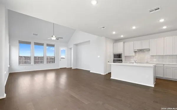 $2,800 | 3217 Wild Iris, New Braunfels, TX 78130