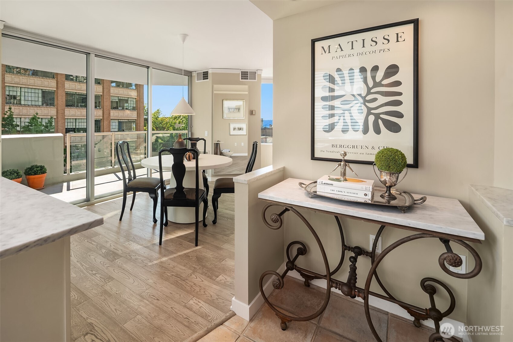 2000 1st Avenue, Unit 604 Seattle, WA 98121 - Photo 17 of 38