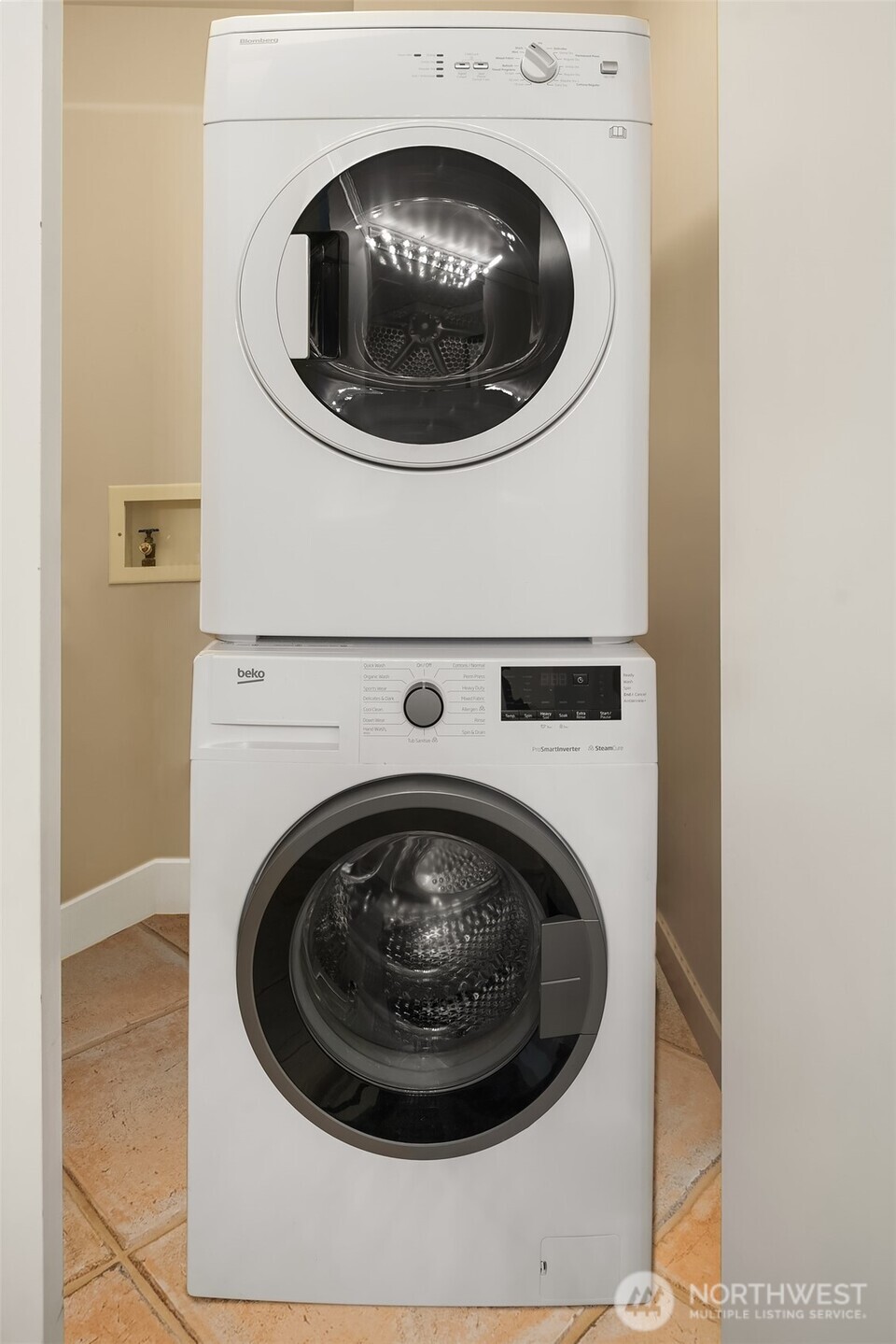 2000 1st Avenue, Unit 604 Seattle, WA 98121 - Photo 30 of 38