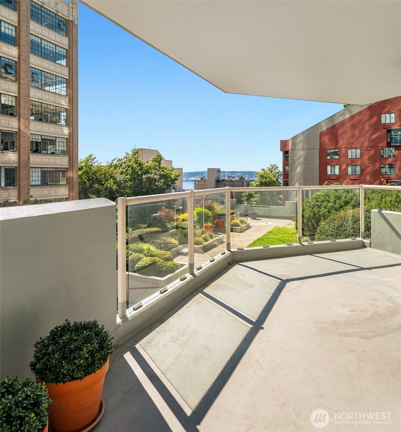 2000 1st Avenue, Unit 604 Seattle, WA 98121 - Photo 8 of 38