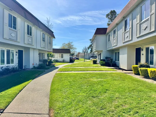 $279,000 | 43 Omaha Court, Sacramento, CA 95823