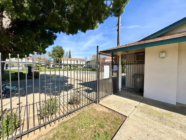 $279,000 | 43 Omaha Court, Sacramento, CA 95823