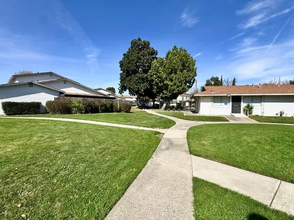 $279,000 | 43 Omaha Court, Sacramento, CA 95823