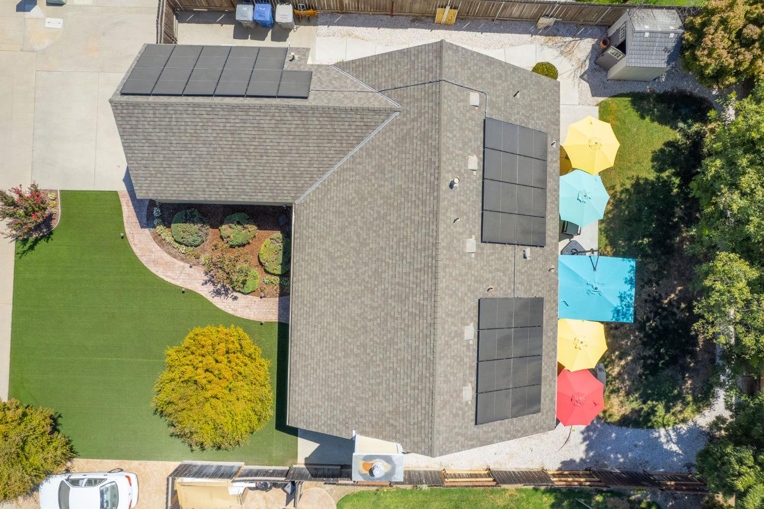 980 North Adler Avenue Clovis, CA 93611 - Photo 40 of 42 an aerial view of a house with a swimming pool