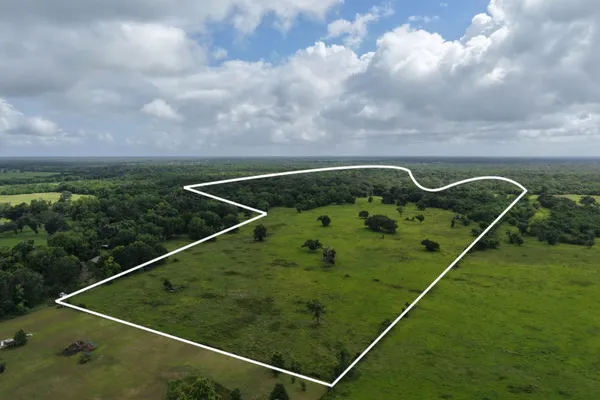 $450,000 | 164 Cedar Lane, Bay City, TX 77414