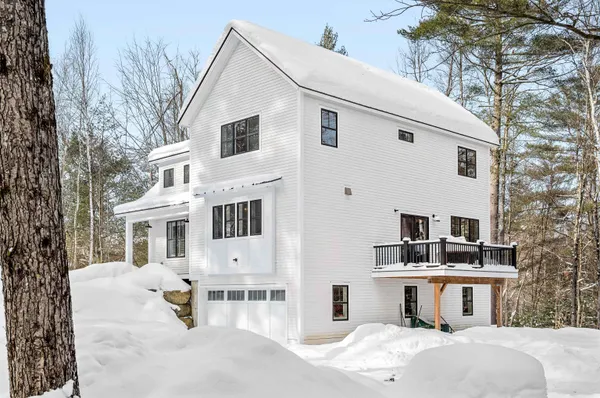 $1,100,000 | 44 Pinnacle Point, Waterbury, VT 05676