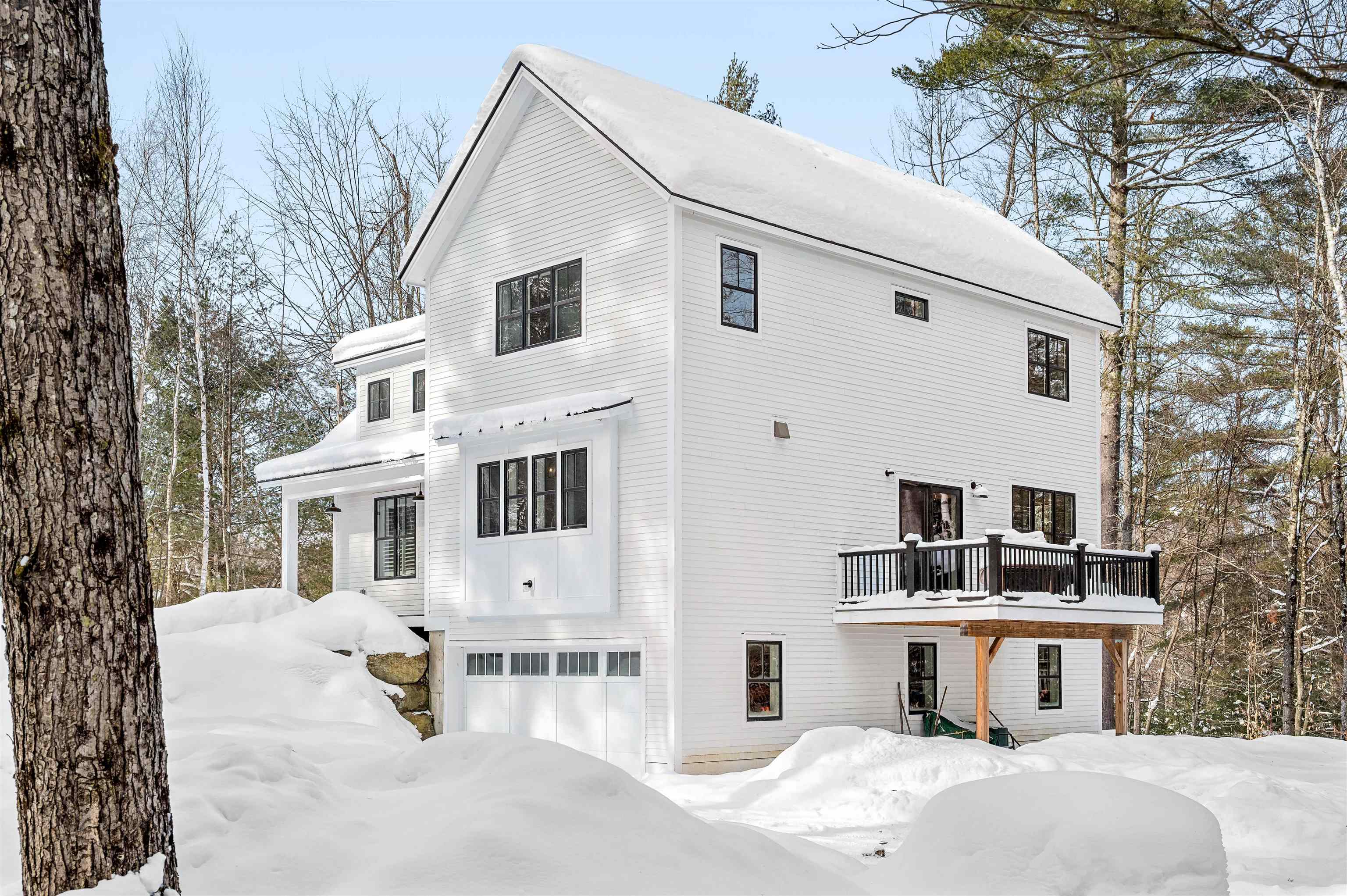 44 Pinnacle Point Waterbury, VT 05676 - Photo 2 of 46