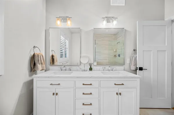 $1,100,000 | 44 Pinnacle Point, Waterbury, VT 05676