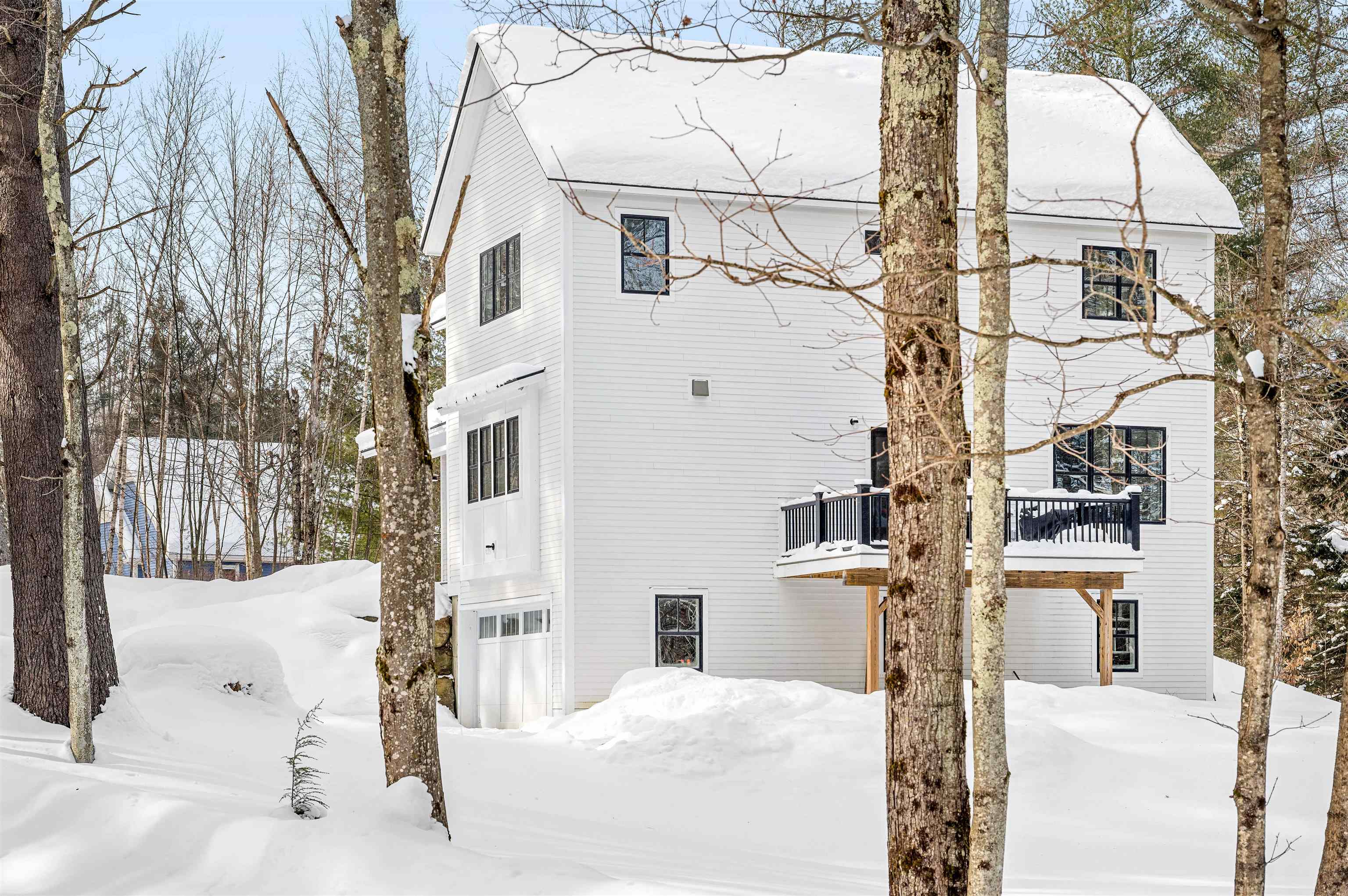 44 Pinnacle Point Waterbury, VT 05676 - Photo 3 of 46