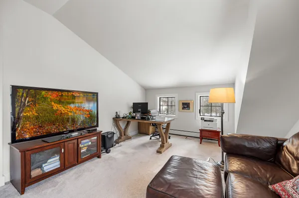 $1,100,000 | 44 Pinnacle Point, Waterbury, VT 05676