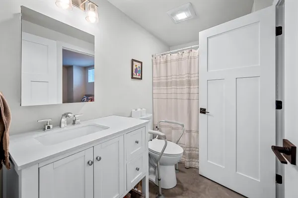 $1,100,000 | 44 Pinnacle Point, Waterbury, VT 05676