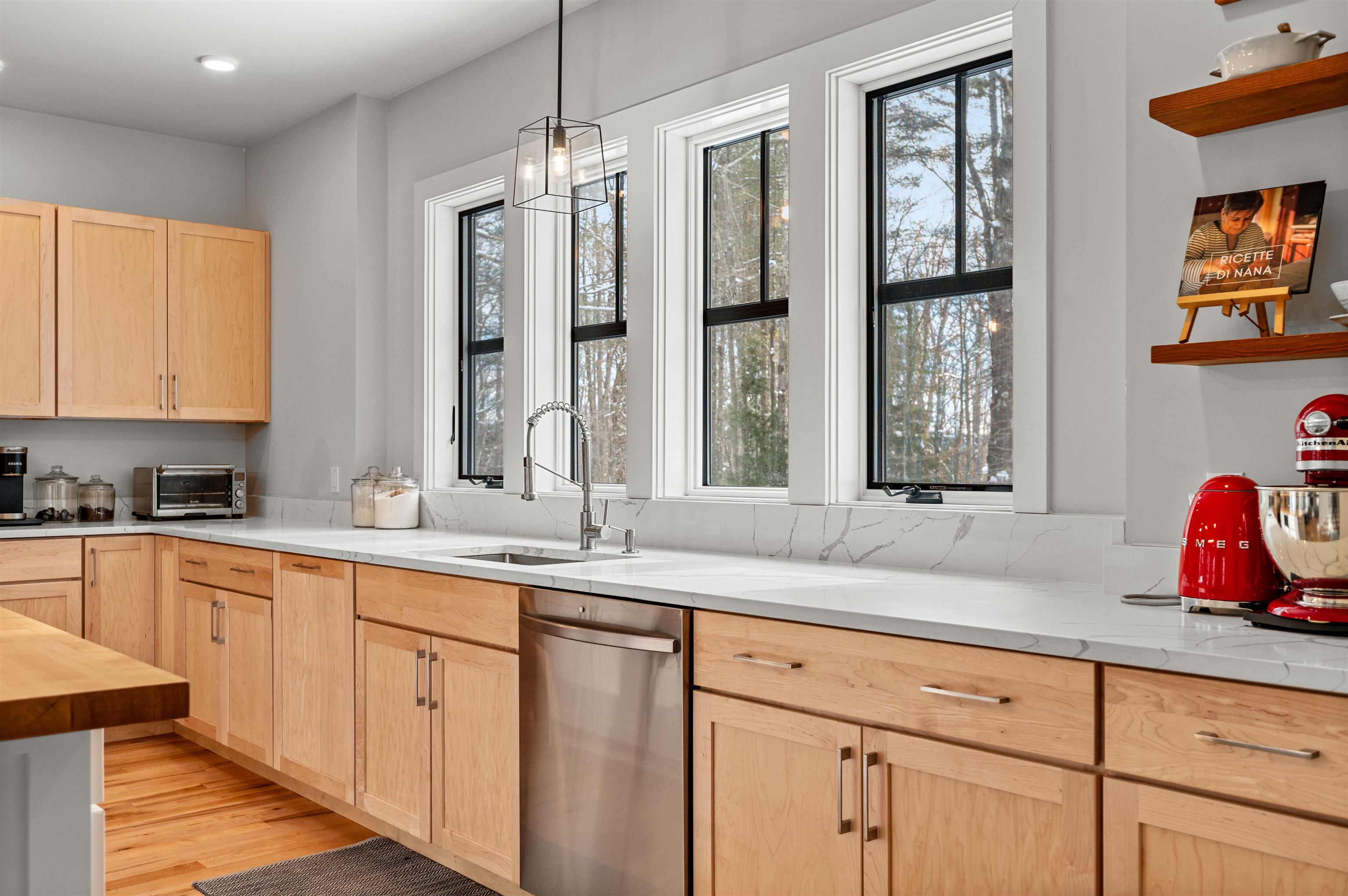 44 Pinnacle Point Waterbury, VT 05676 - Photo 10 of 46