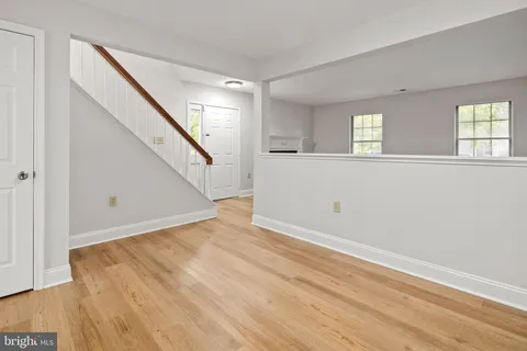 $499,900 | 8684 Venoy Court, Alexandria, VA 22309