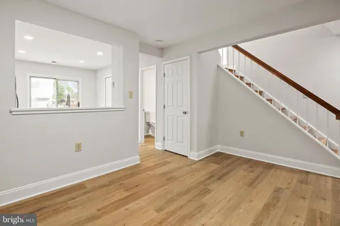 $499,900 | 8684 Venoy Court, Alexandria, VA 22309