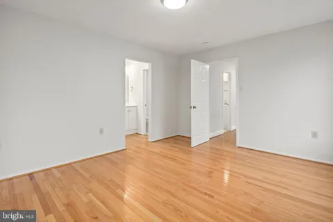 $499,900 | 8684 Venoy Court, Alexandria, VA 22309