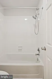 $499,900 | 8684 Venoy Court, Alexandria, VA 22309