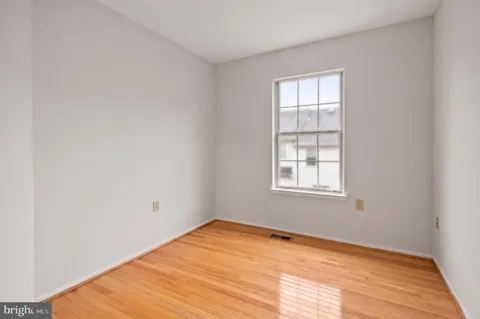 $499,900 | 8684 Venoy Court, Alexandria, VA 22309