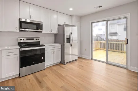 $499,900 | 8684 Venoy Court, Alexandria, VA 22309