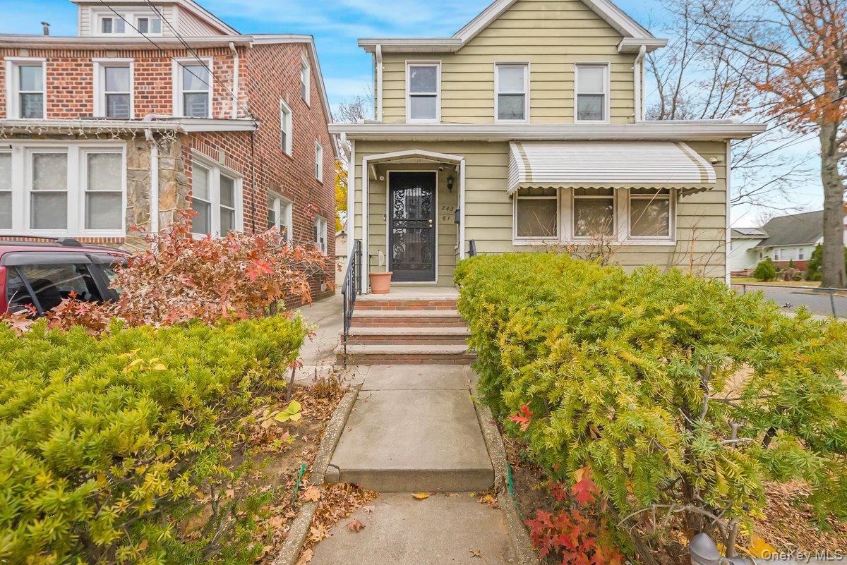 View of traditional-style house