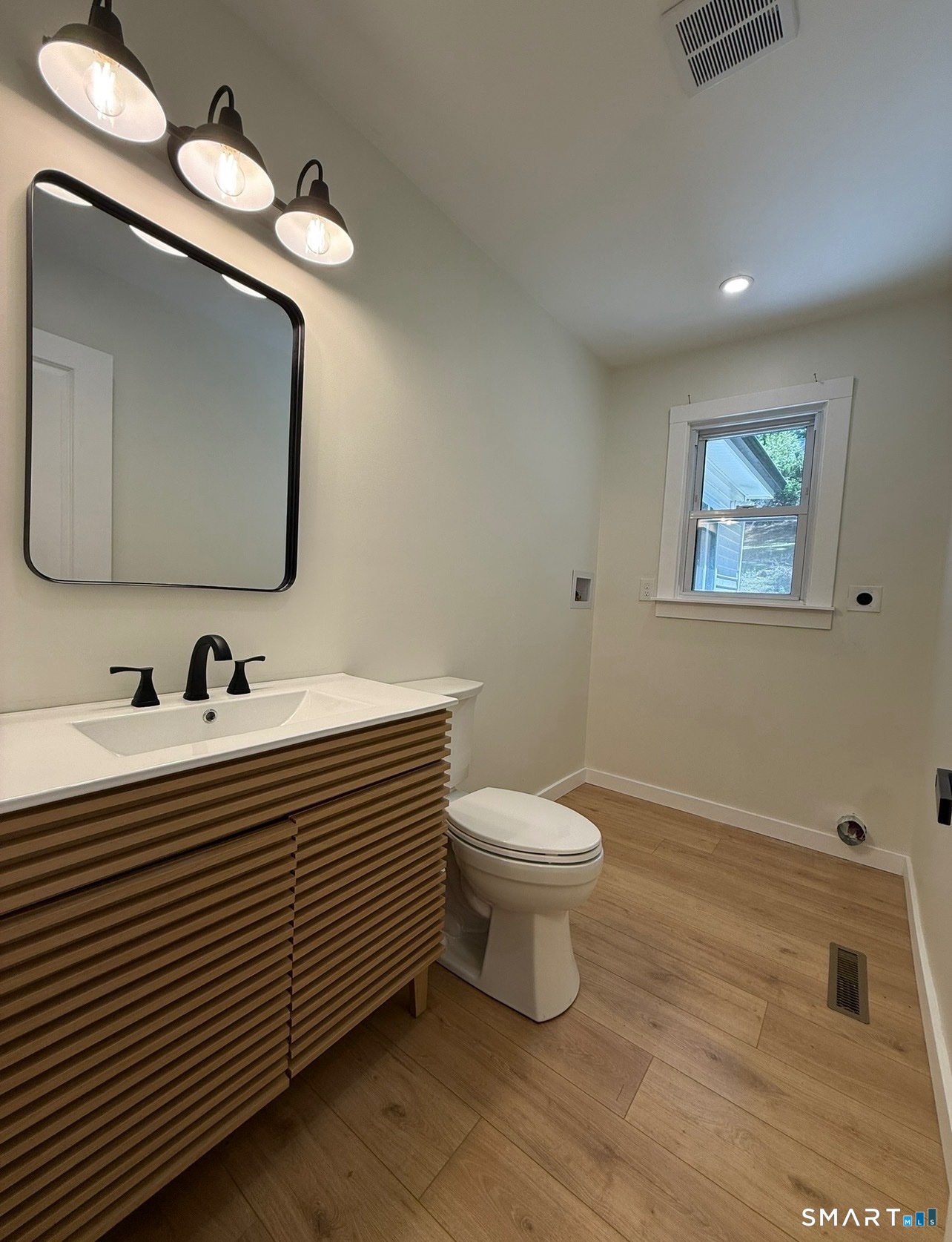 8 Rustic Road Ridgefield, CT 06877 - Photo 12 of 20