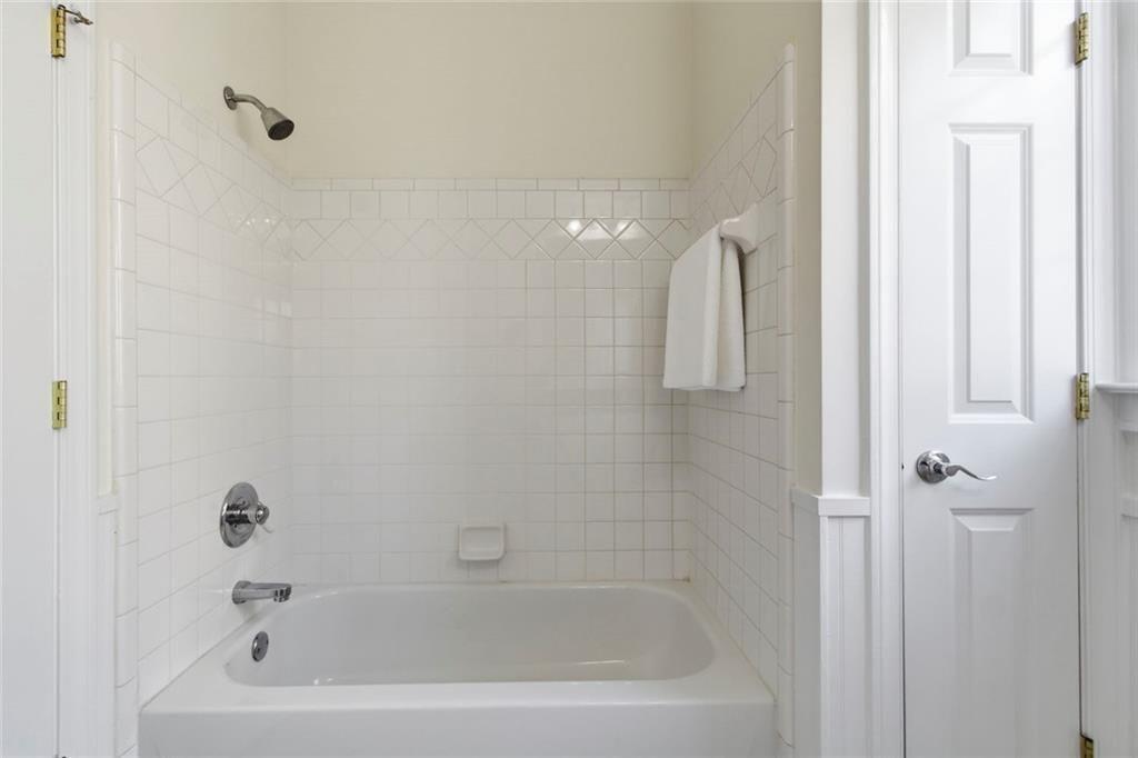 4100 Paces Walk Southeast, Unit 4301 Atlanta, GA 30339 - Photo 31 of 48