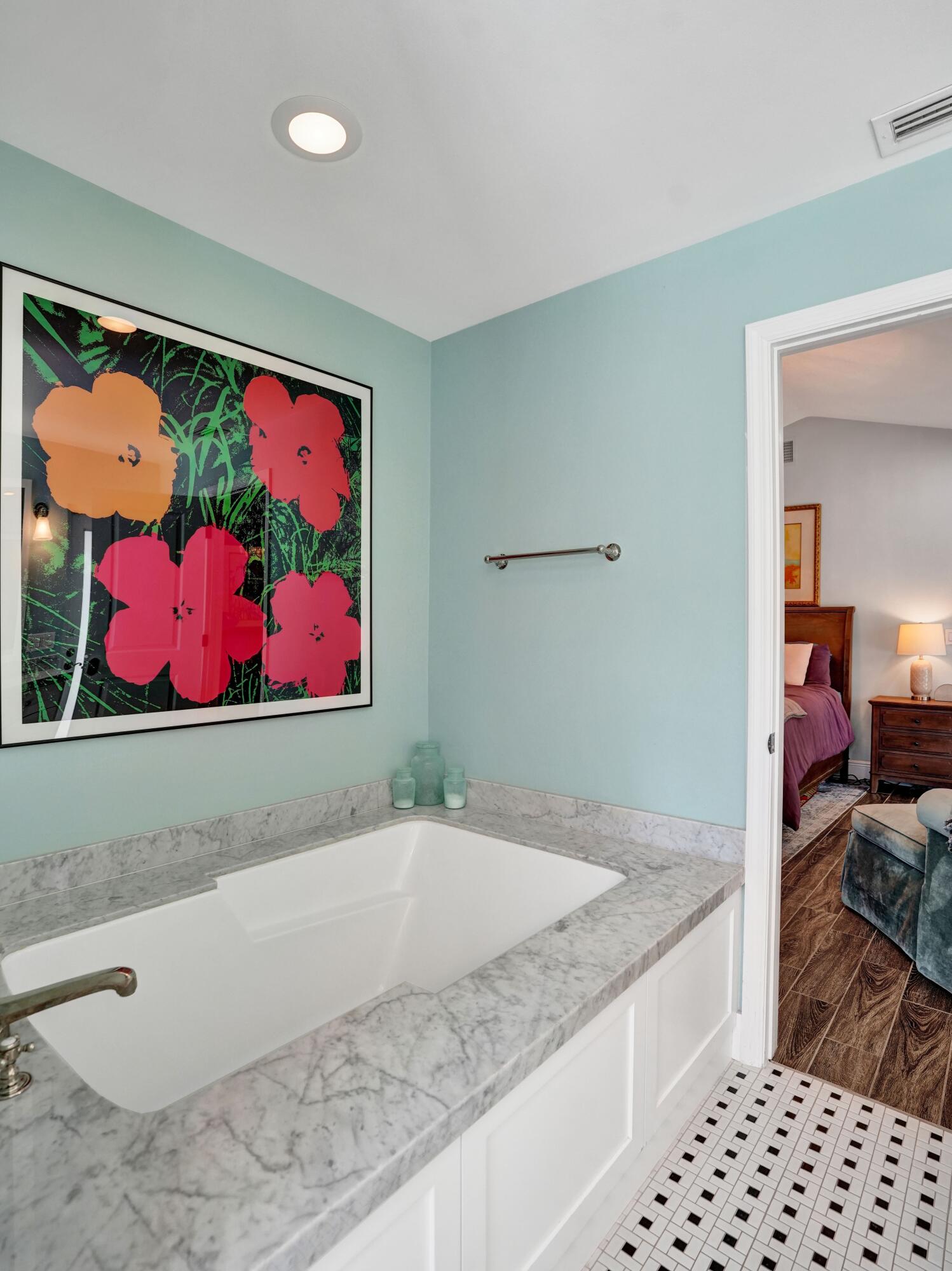 2850 Northwest 27th Avenue Boca Raton, FL 33434 - Photo 25 of 55 Primary Bathtub