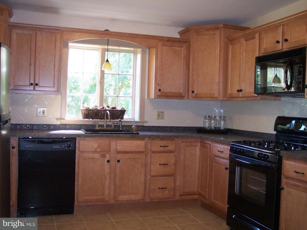600 West Orange Street Lititz, PA 17543 - Photo 5 of 7 Gallery Image 5
