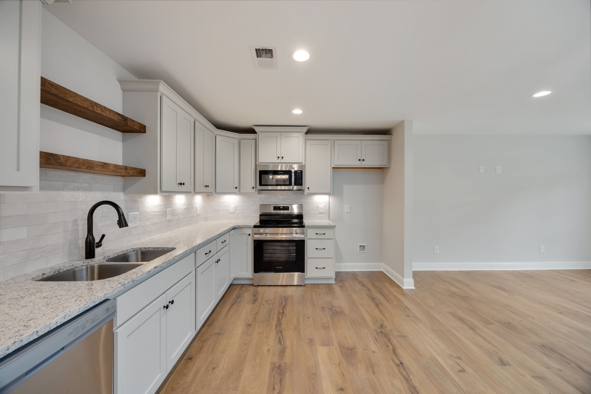 2027 Rylee Way Greenbrier, TN 37073 - Photo 6 of 15