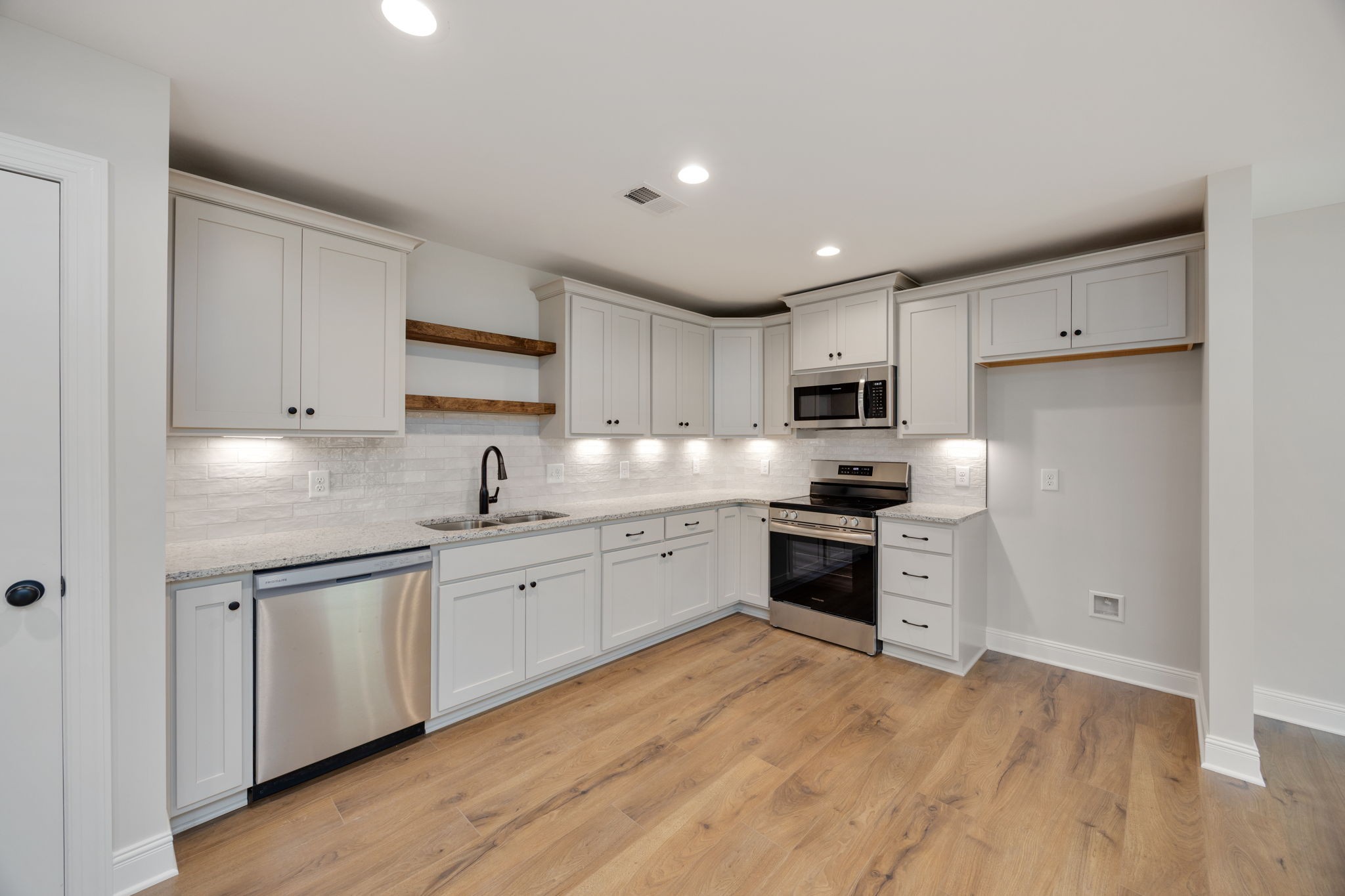 2027 Rylee Way Greenbrier, TN 37073 - Photo 7 of 15