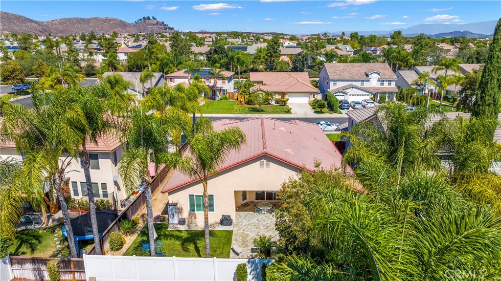 37678 Newcastle Road Murrieta, CA 92563 - Photo 34 of 44 an aerial view of multiple house
