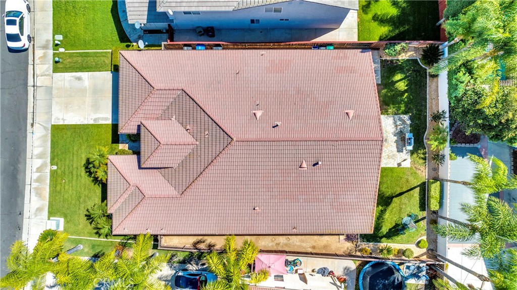 37678 Newcastle Road Murrieta, CA 92563 - Photo 42 of 44 an aerial view of a house with a yard