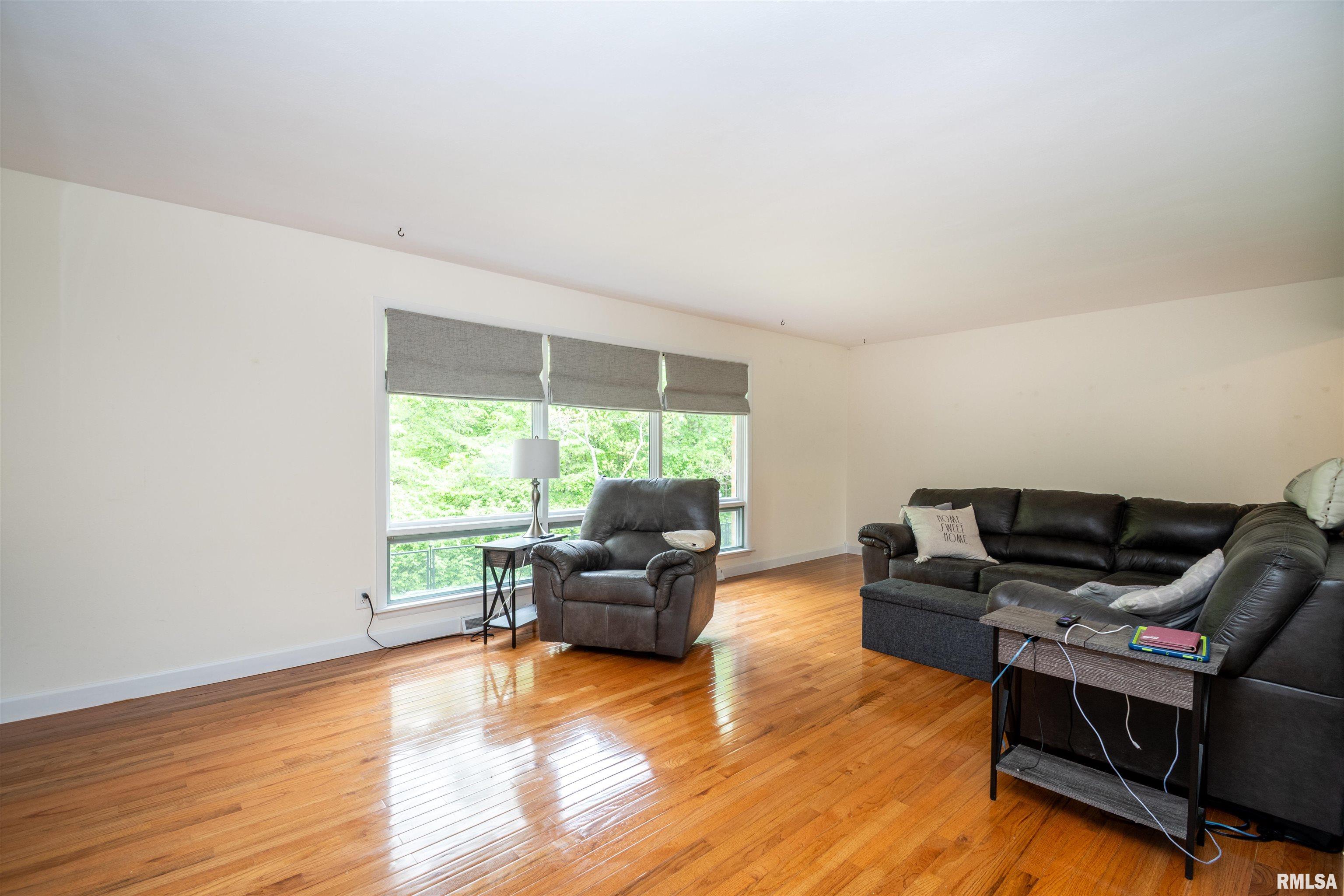 1225 North Rim Road East Peoria, IL 61611 - Photo 11 of 35 Gallery Image 11