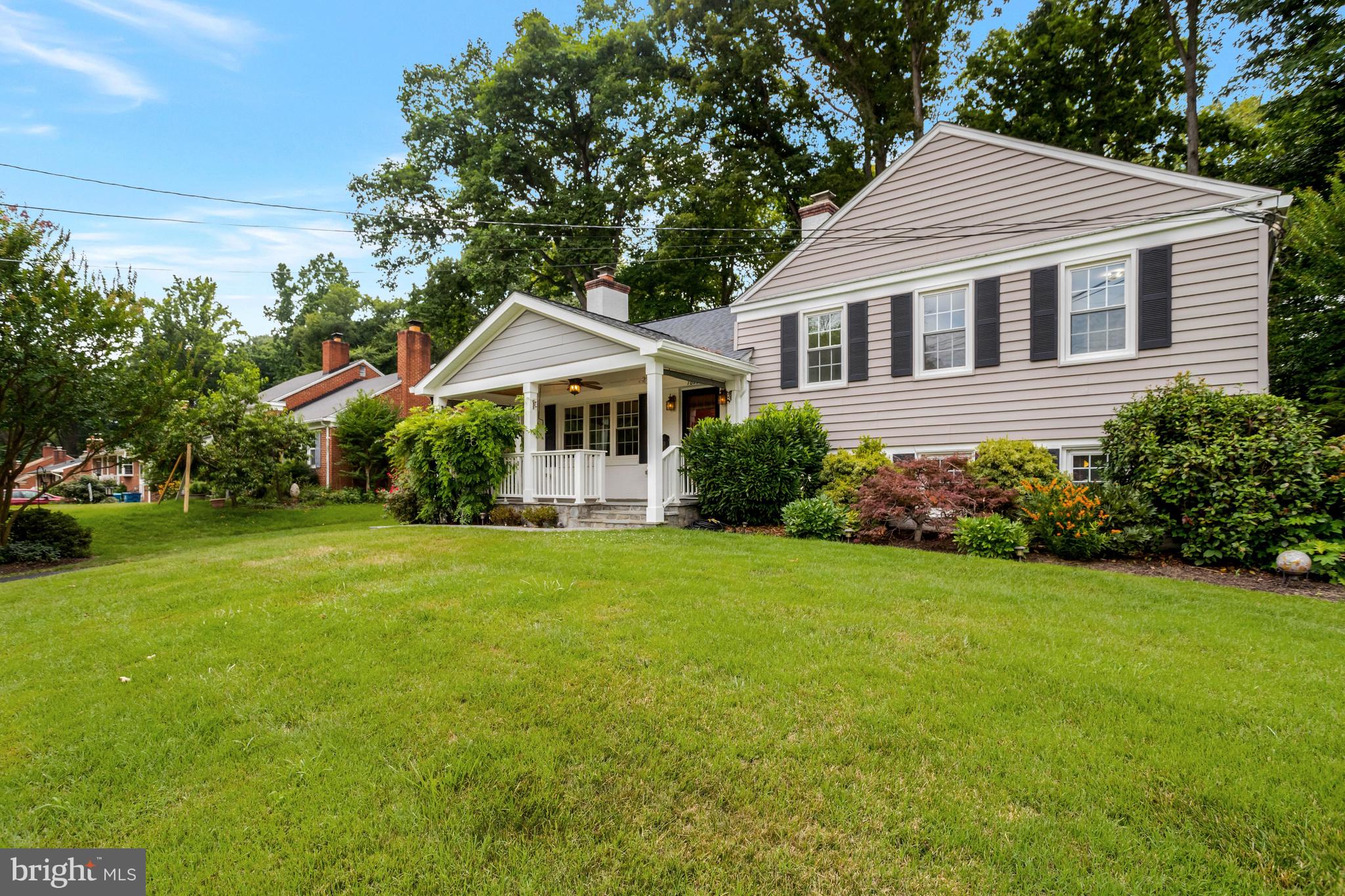 7623 Mendota Place Springfield, VA 22150 - Photo 2 of 67 GORGEOUS CURB APPEAL